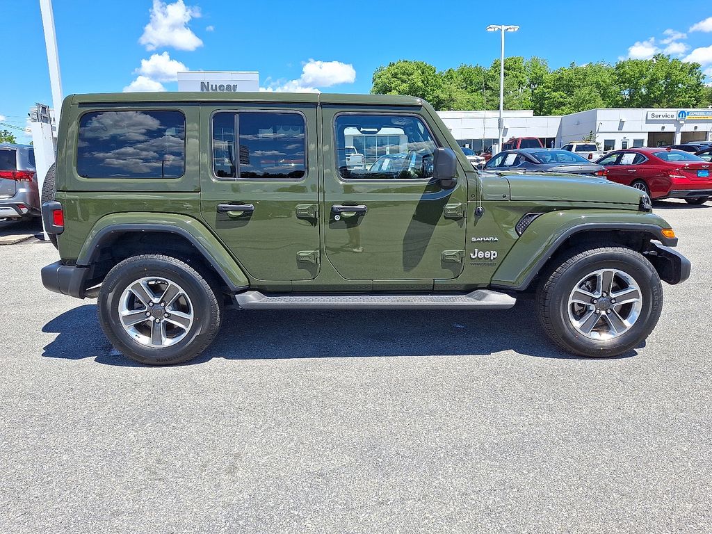 2022 Jeep Wrangler — photo 8