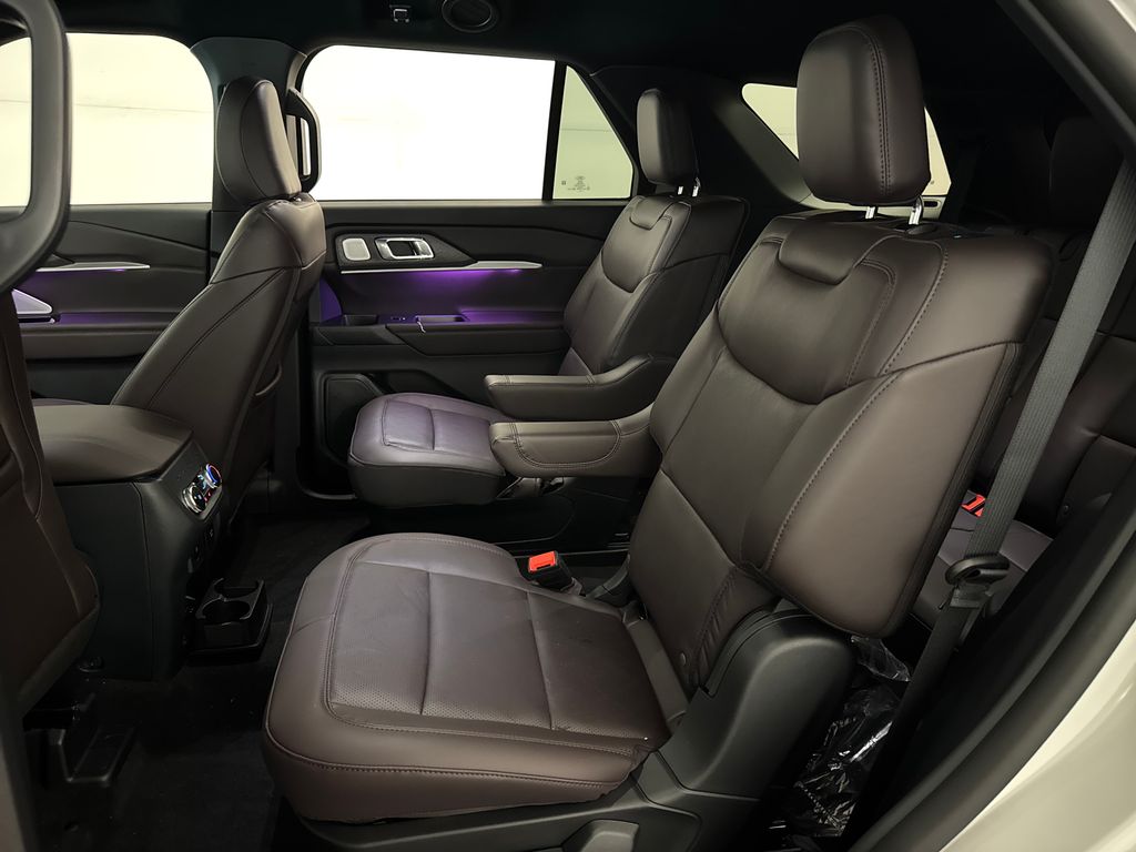New 2026 White Ford Platinum image 13