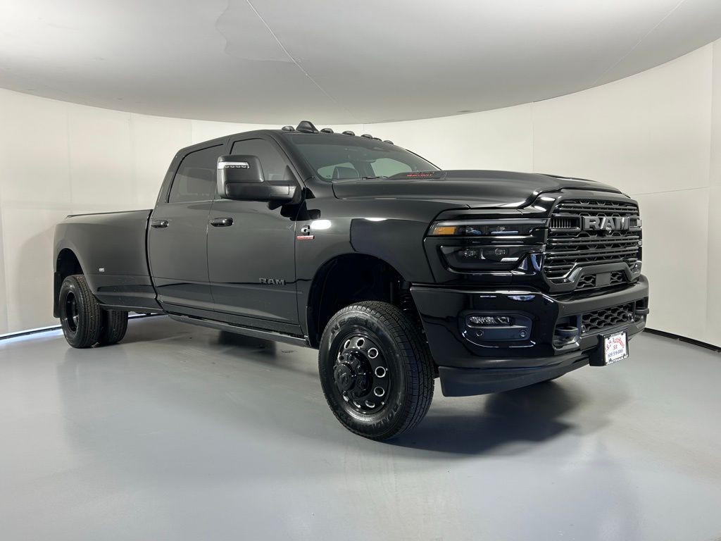 2025 RAM 3500 Laramie Crew Cab LB DRW 4WD