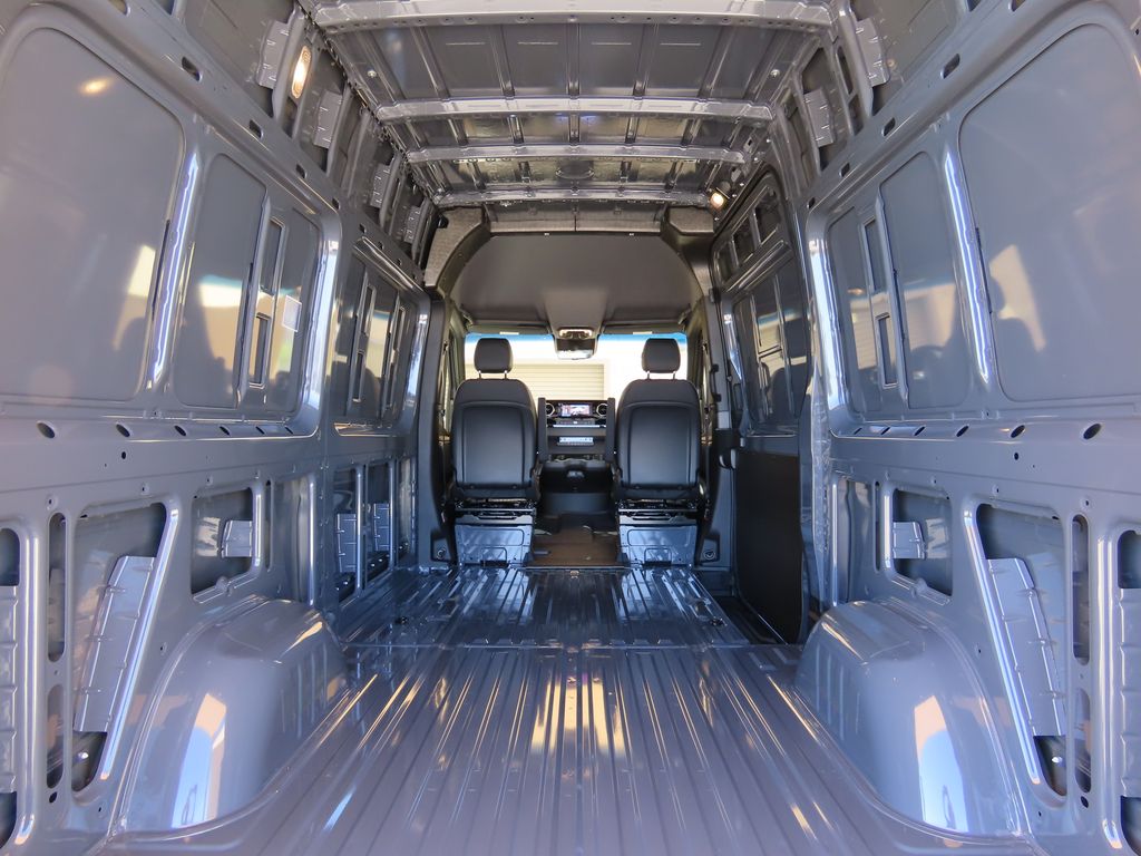 Thumbnail: 2026 Mercedes-Benz Sprinter - 31