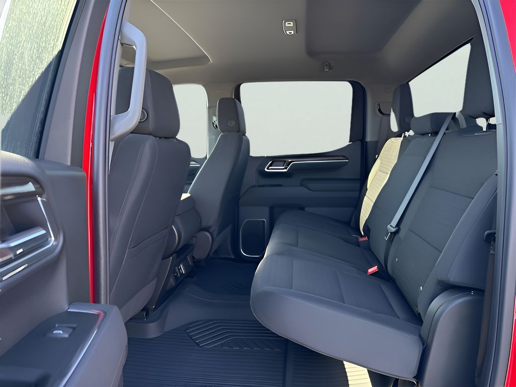2025 Chevrolet Silverado 1500 LT - Photo 18