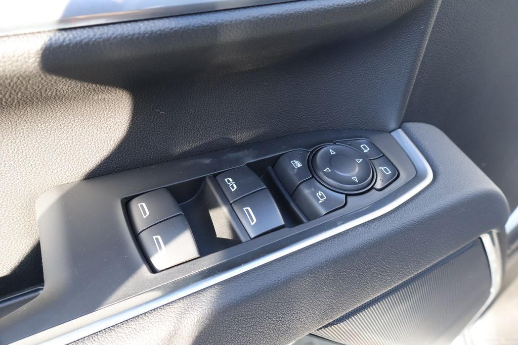 Thumbnail: 2026 Chevrolet Silverado 2500 - 16