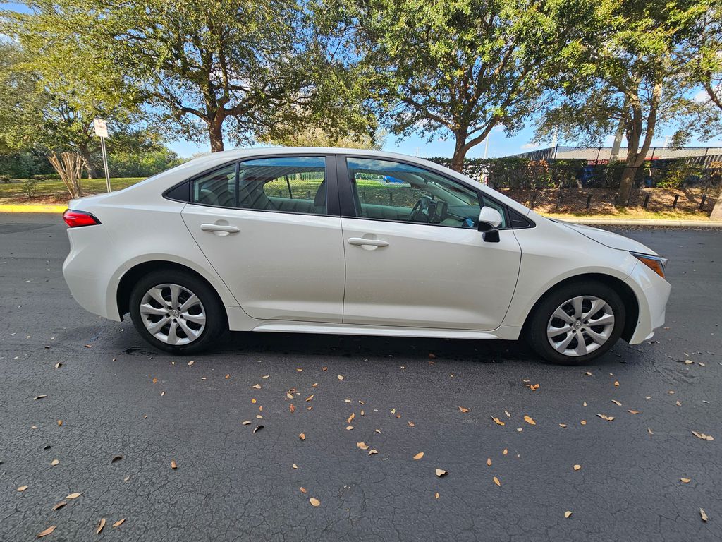 2022 Toyota Corolla LE 6