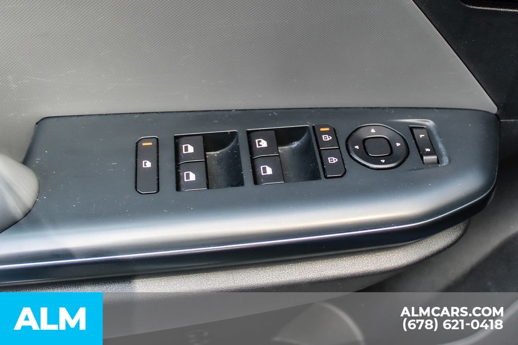 Used 2025 Blue Kia LXS image 39
