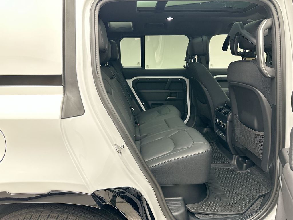 Thumbnail: 2026 Land Rover Defender - 7