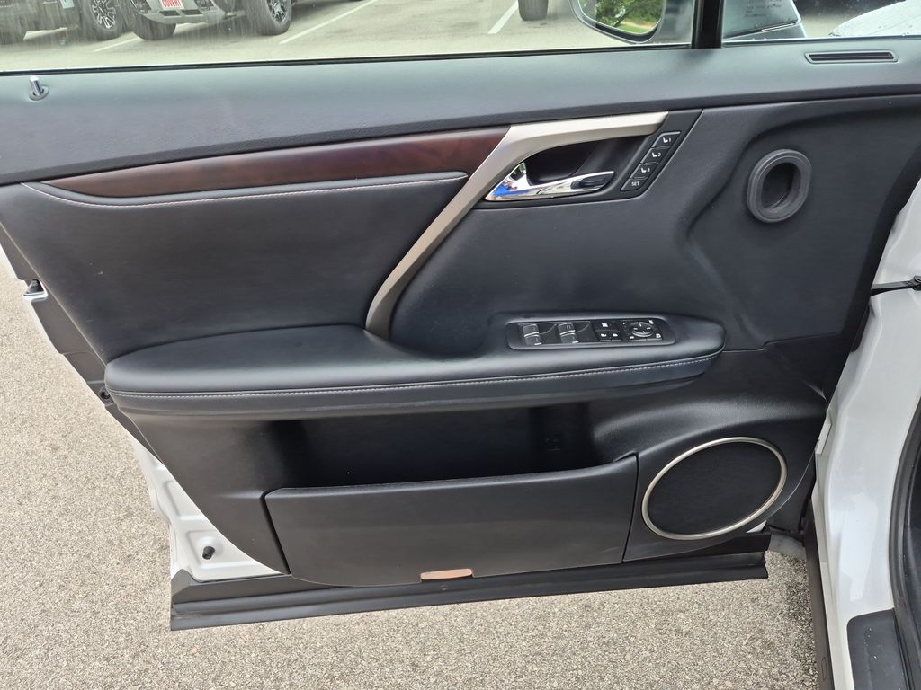Used 2021 White Lexus 350 image 19