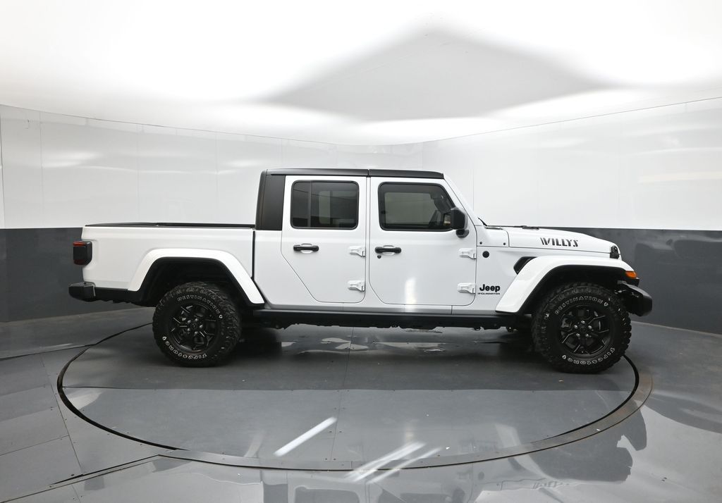 Used 2024 Jeep Gladiator Truck