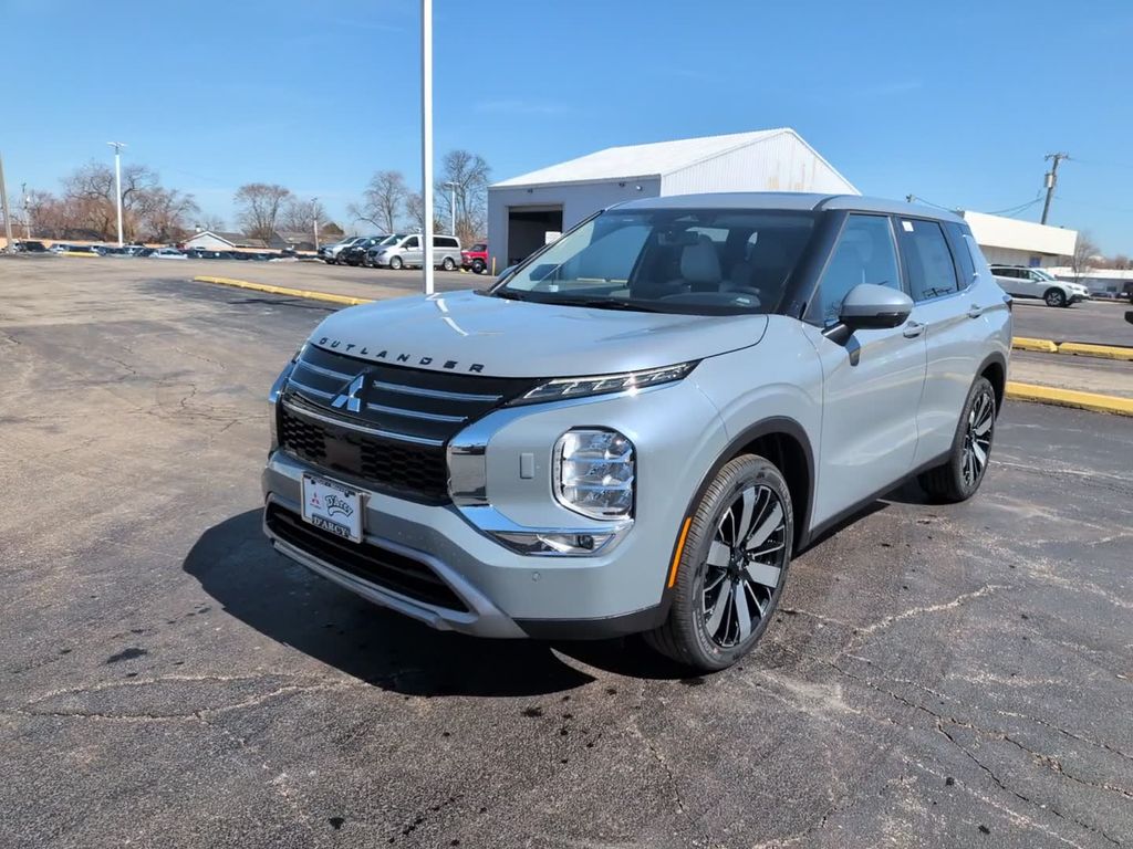 New 2026  Mitsubishi SE image 14