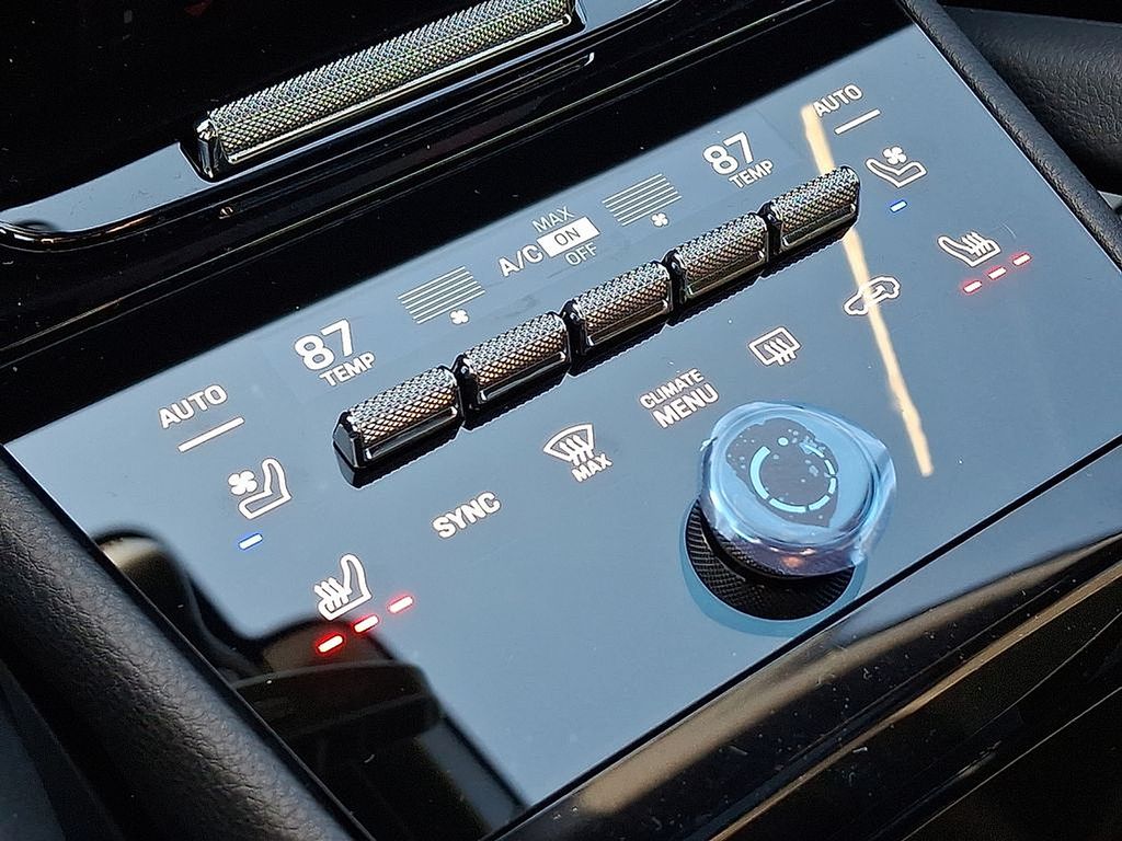 Thumbnail: 2025 Porsche  - 17