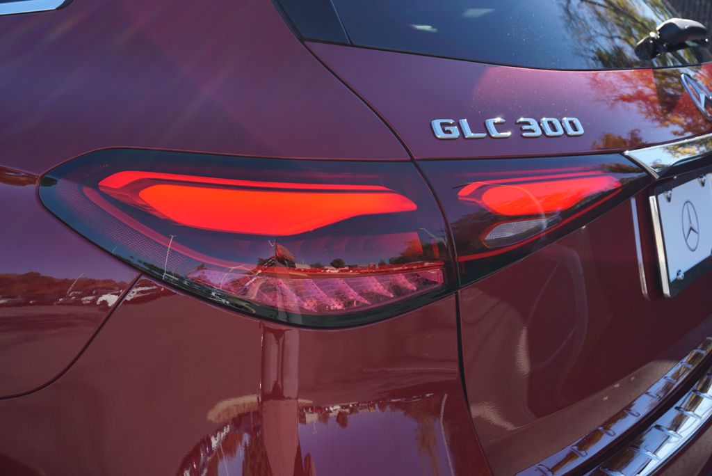 Thumbnail: 2026 Mercedes-Benz GLC - 15