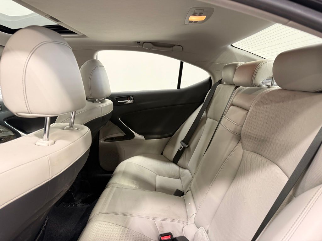 Thumbnail: 2010 Lexus IS - 11