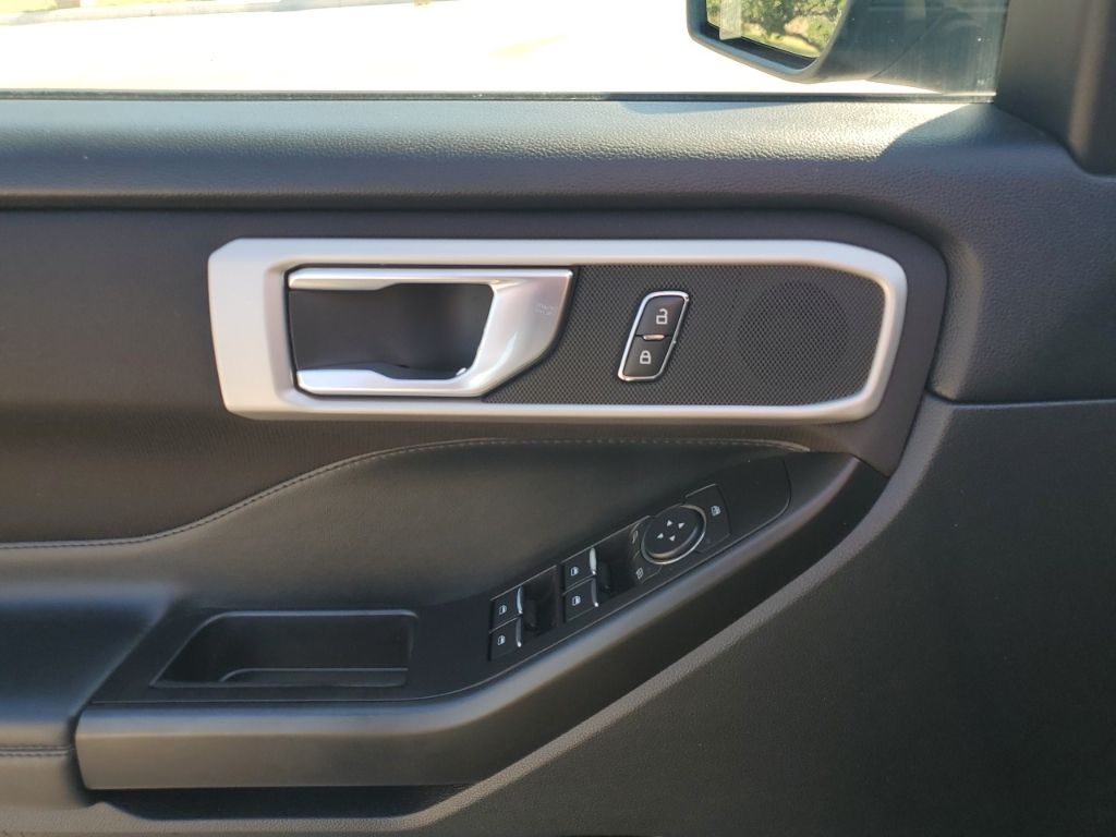 Used Car 2020 Ford Explorer  Xlt For Sale Under $25,000 In Austin, Texas