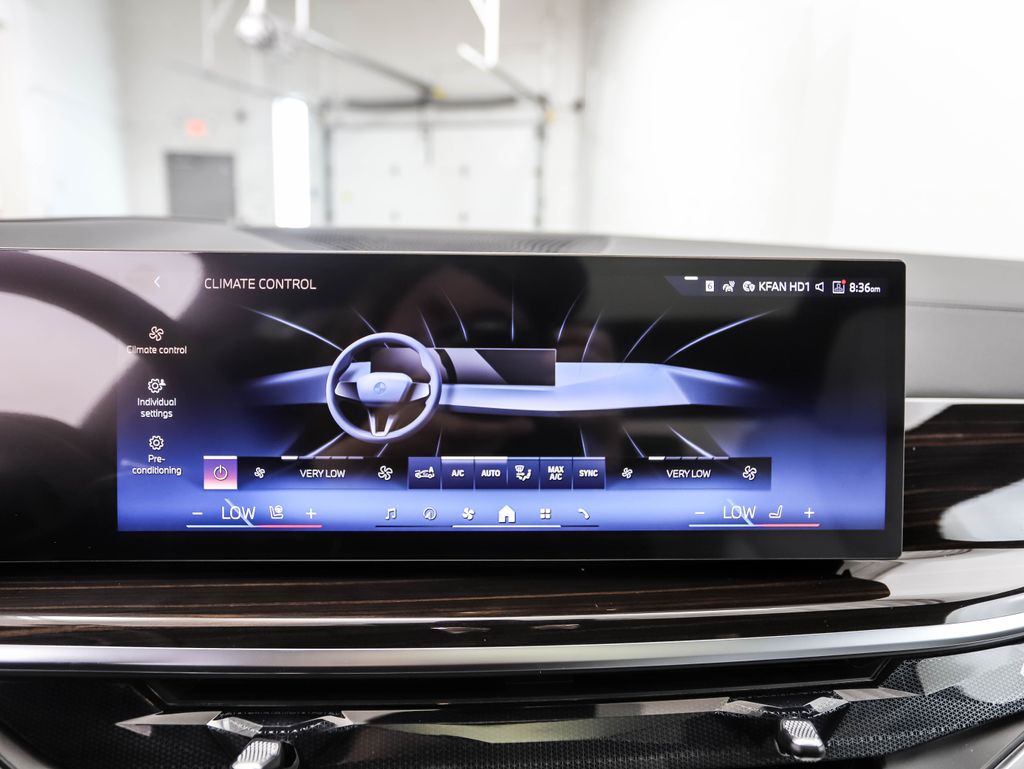 Thumbnail: 2026 BMW X5 - 15