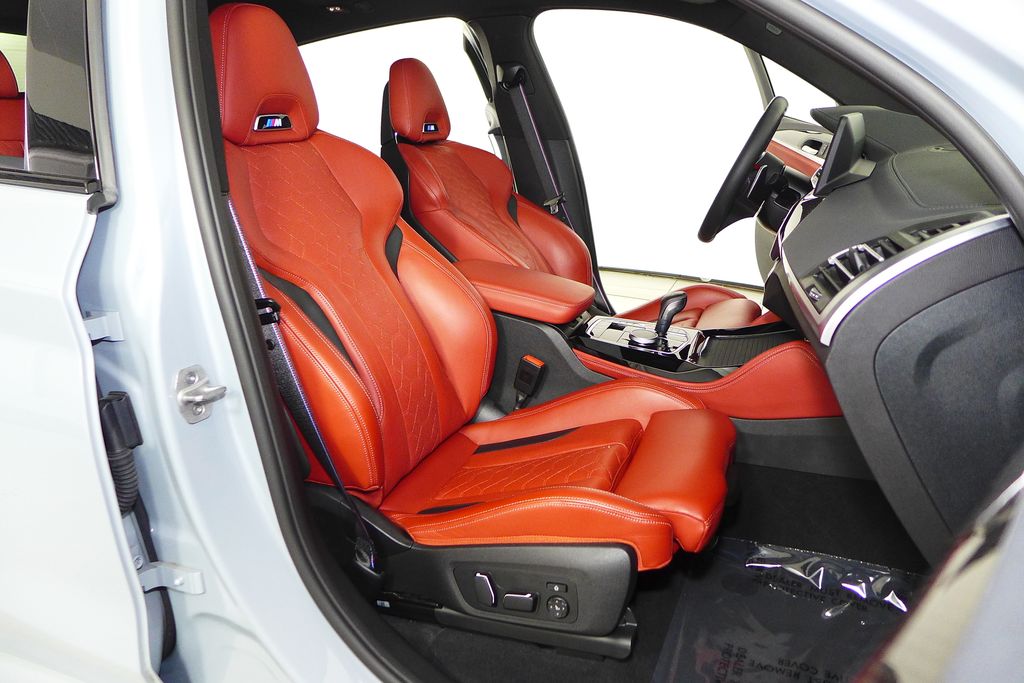 Thumbnail: 2025 BMW X4 - 20