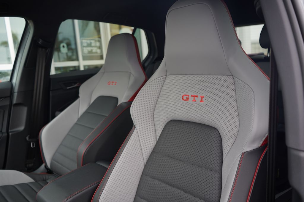 Thumbnail: 2026 Volkswagen Golf - 7