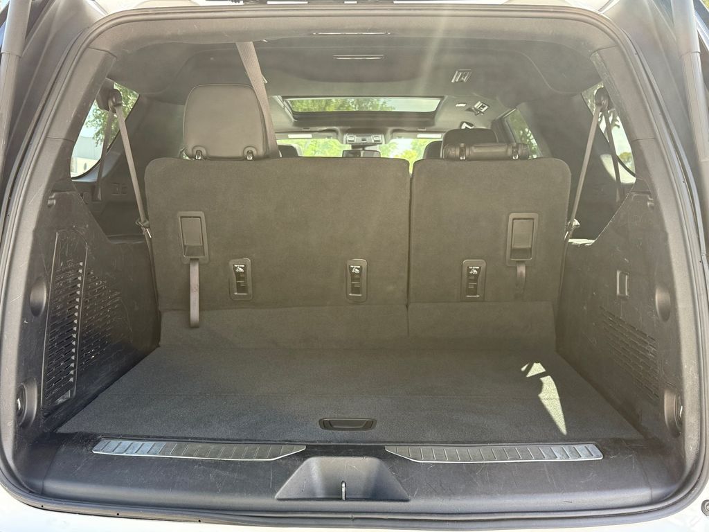 used 2023 Chevrolet Suburban car