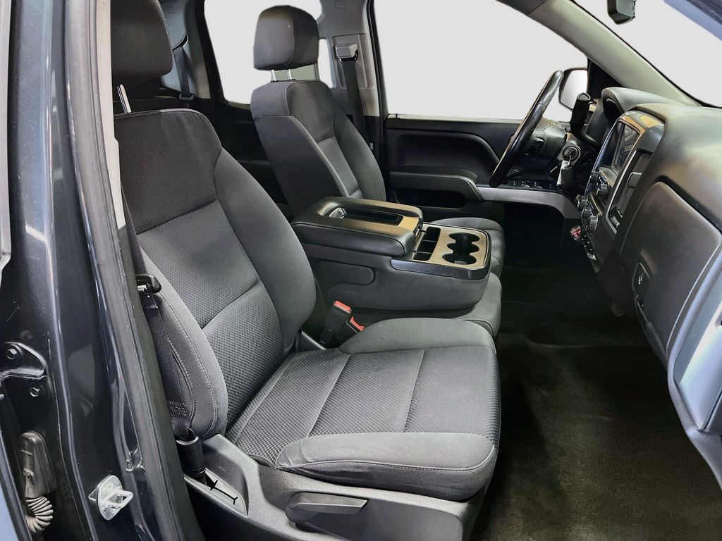 Used 2018 Graphite Metallic Chevrolet LT image 26