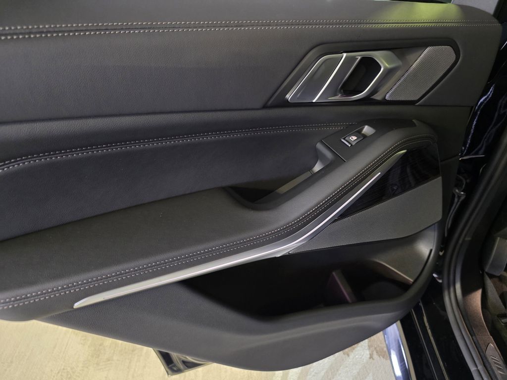 New 2026 Dk. BMW sDrive40i image 14