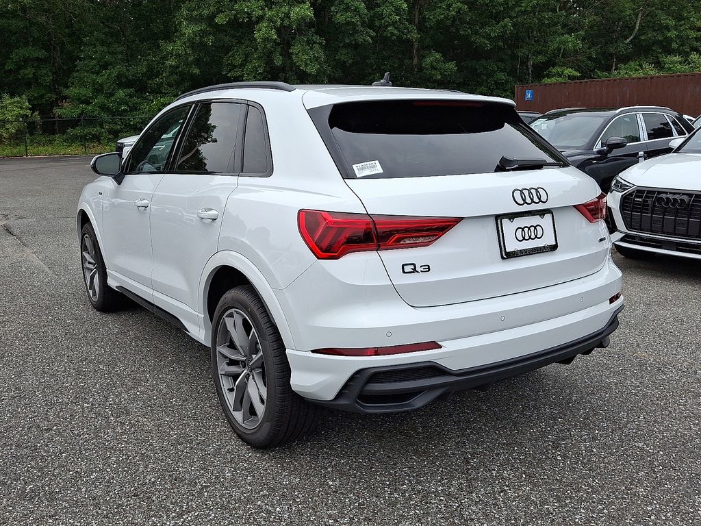 Thumbnail: 2025 Audi Q3 - 3