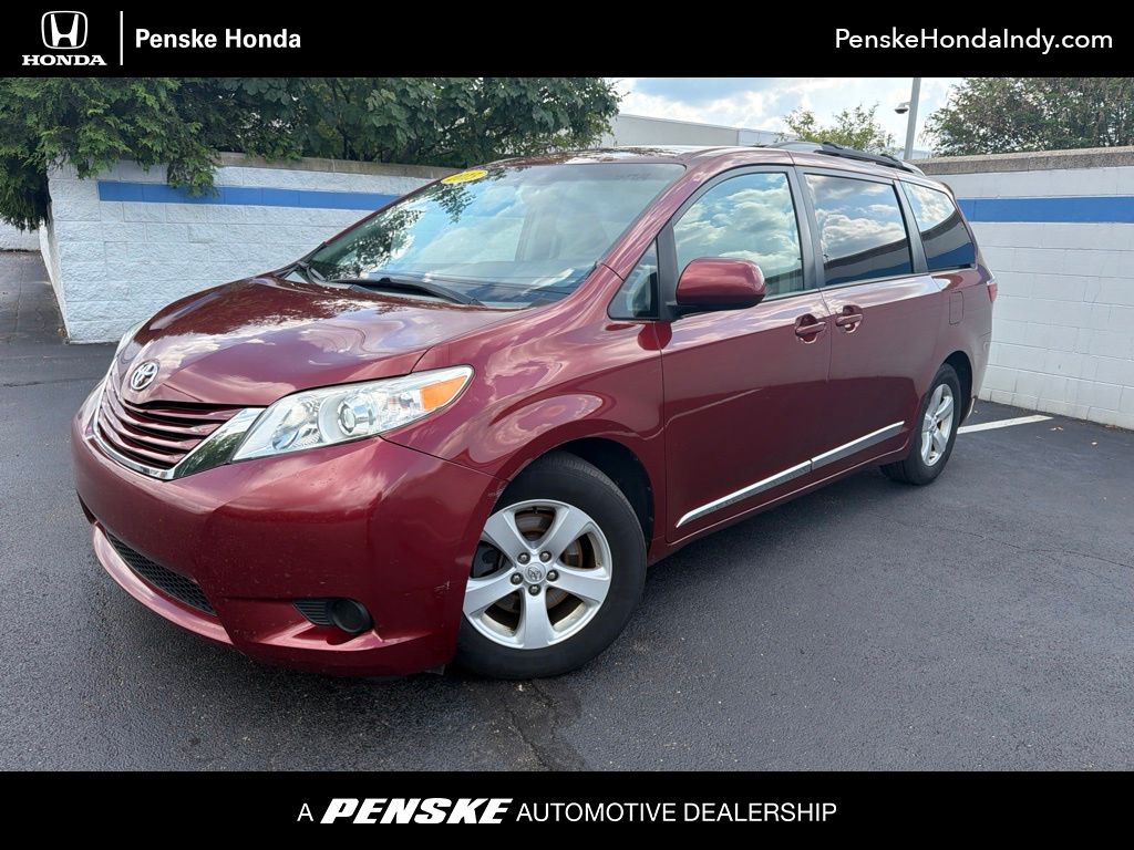 2015 Toyota Sienna LE -
                  Indianapolis, IN