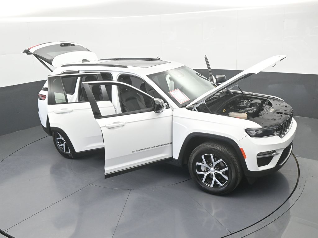 Used 2024 Bright White Clearcoat Jeep Limited image 76
