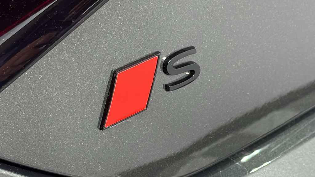 2025 Audi e-tron GT Premium Plus 9