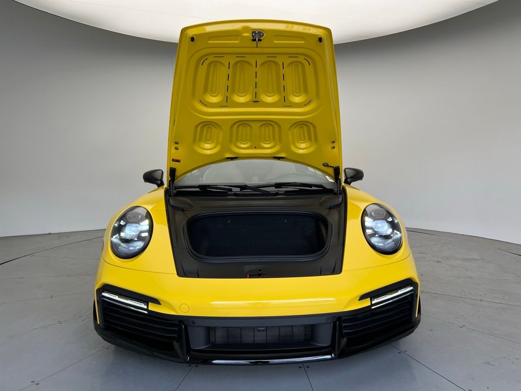 Thumbnail: 2023 Porsche 911 - 26