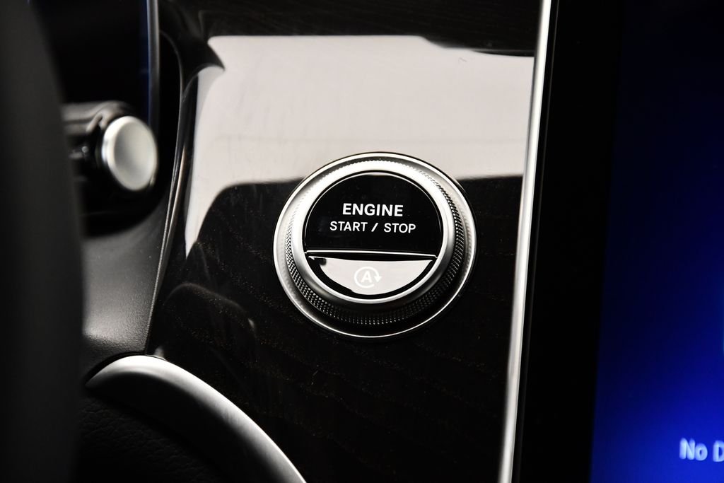 Thumbnail: 2025 Mercedes-Benz GLC - 27