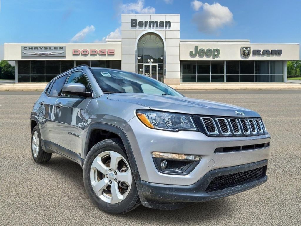 Billet Silver Metallic Clearcoat 2019 Jeep Compass Latitude FWD SUV / Crossover Front-Wheel Drive 6-Speed Automatic