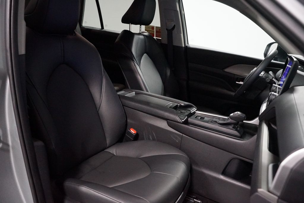 Thumbnail: 2026 Toyota Grand Highlander - 27