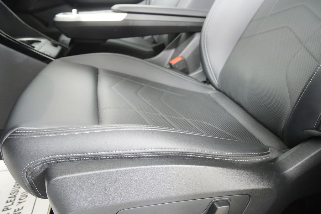 Thumbnail: 2026 BMW X2 - 9