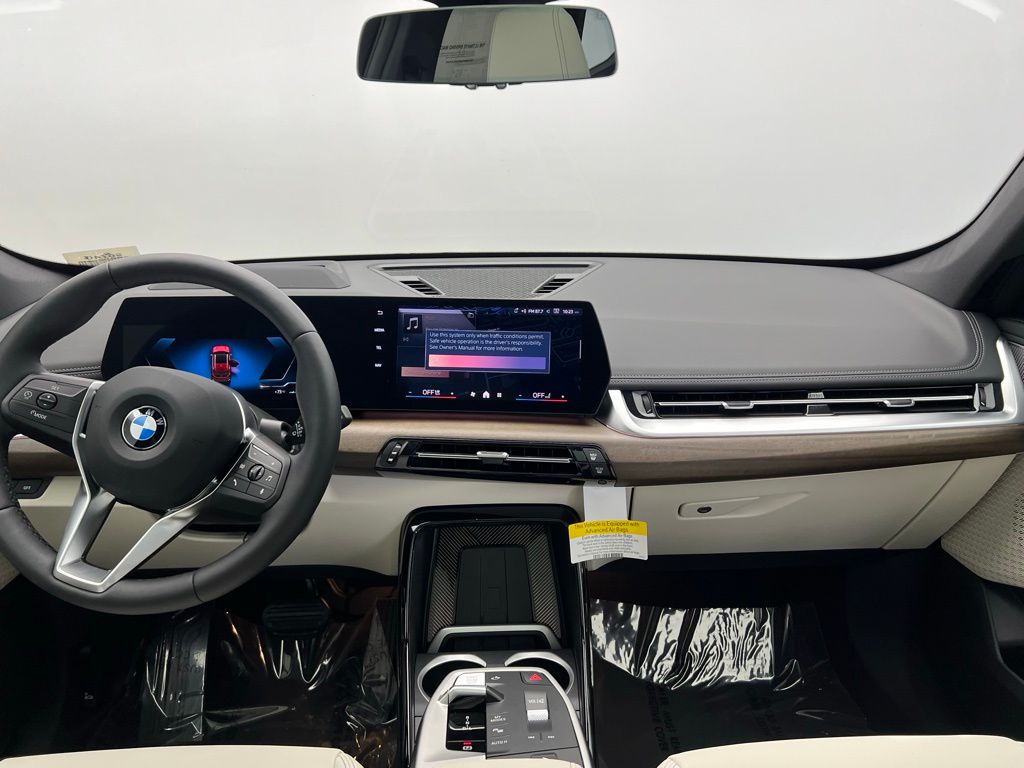 Thumbnail: 2026 BMW X1 - 10