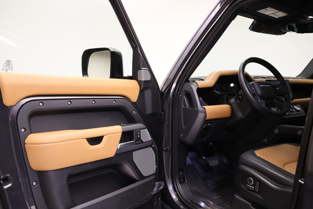 Thumbnail: 2024 Land Rover Defender - 28