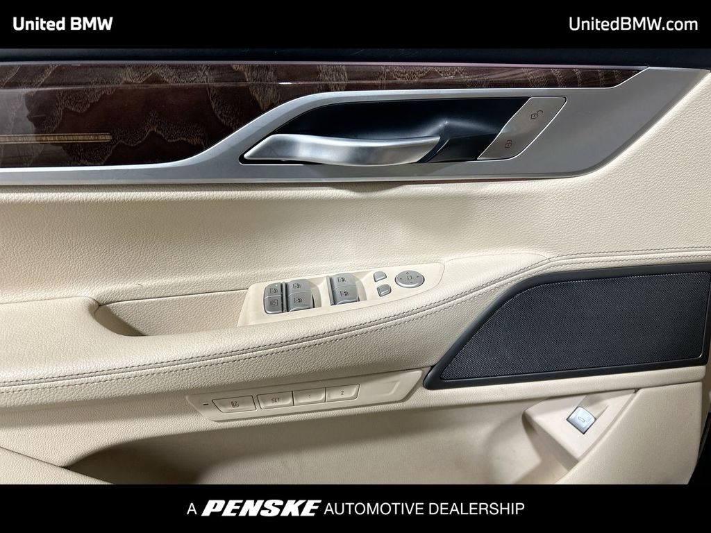 2019 BMW 7 Series 740i xDrive 11
