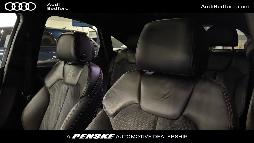 Thumbnail: 2022 Audi SQ5 - 9