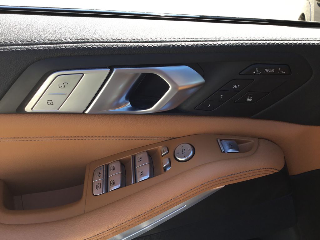 Thumbnail: 2022 BMW X7 - 20