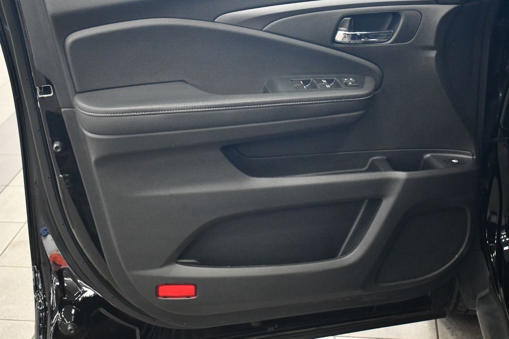 Thumbnail: 2023 Honda Ridgeline - 12