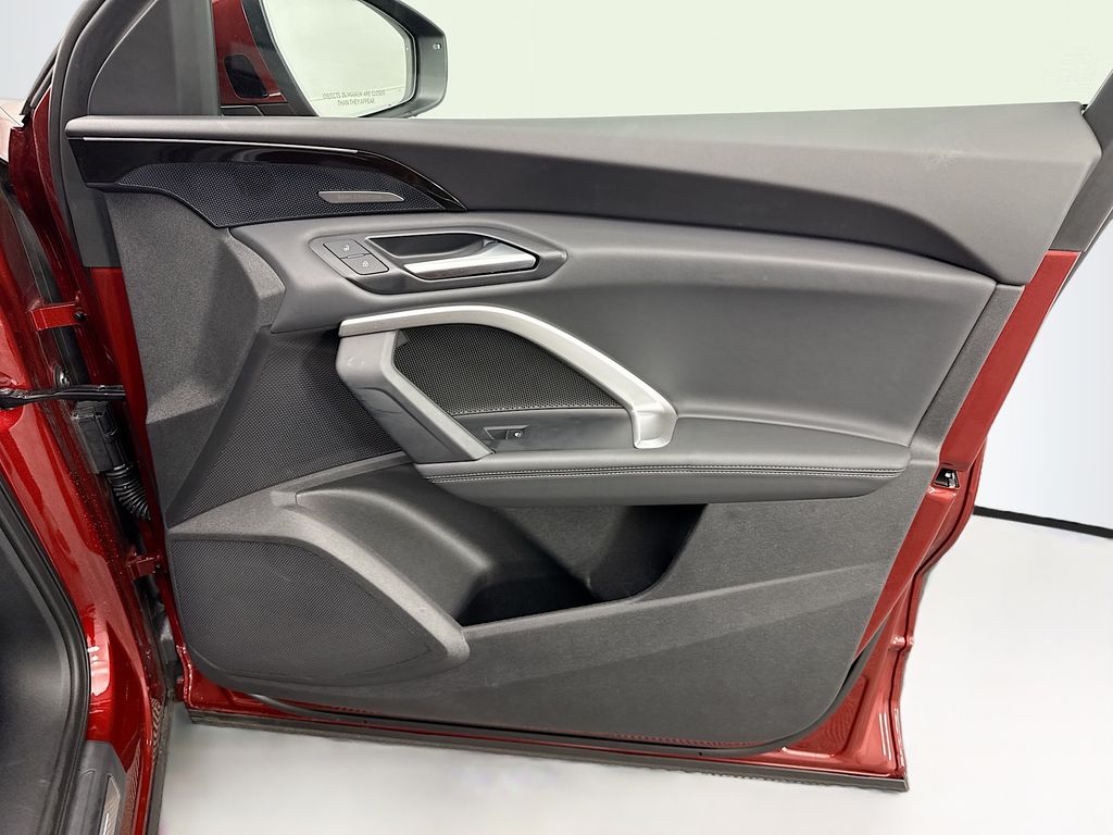 Thumbnail: 2025 Audi Q5 - 24