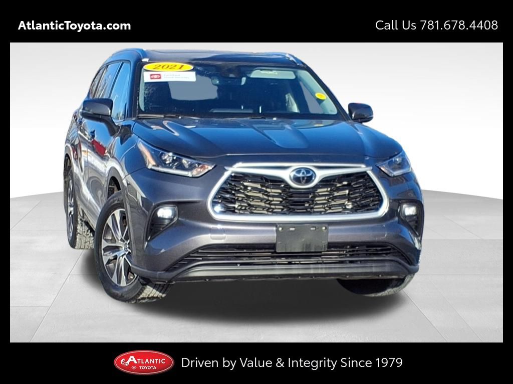 Used 2021 Toyota Highlander XLE with VIN 5TDHZRBH3MS126310 for sale in Lynn, MA
