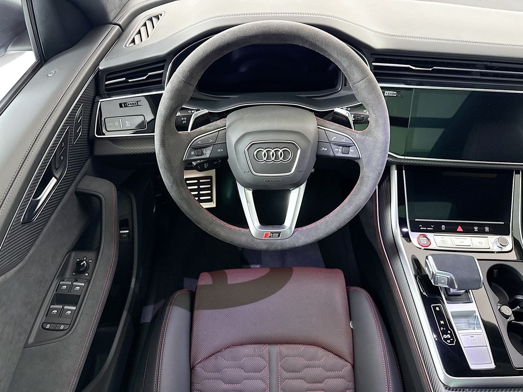 Thumbnail: 2026 Audi RS Q8 - 11