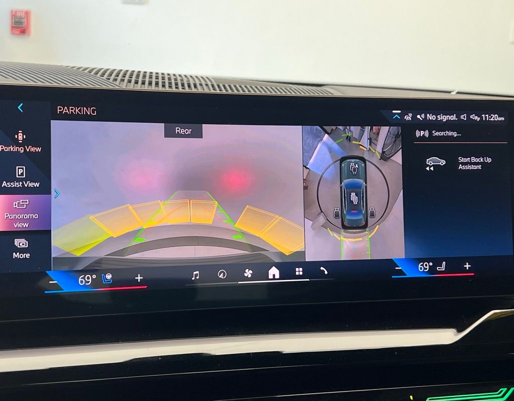 Thumbnail: 2024 BMW 5 Series - 14