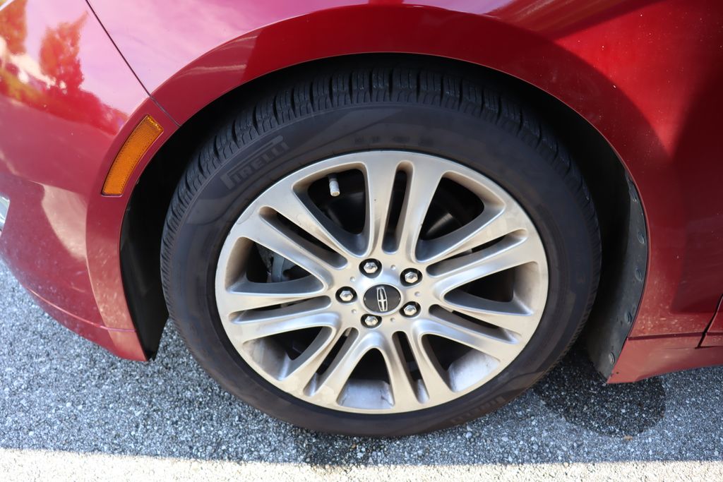 Thumbnail: 2014 Lincoln MKZ - 4