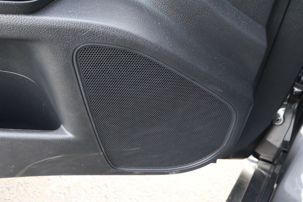 Thumbnail: 2022 Lexus ES - 14