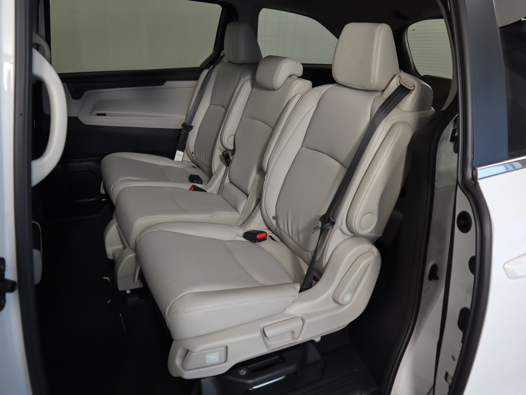 Thumbnail: 2026 Honda Odyssey - 21