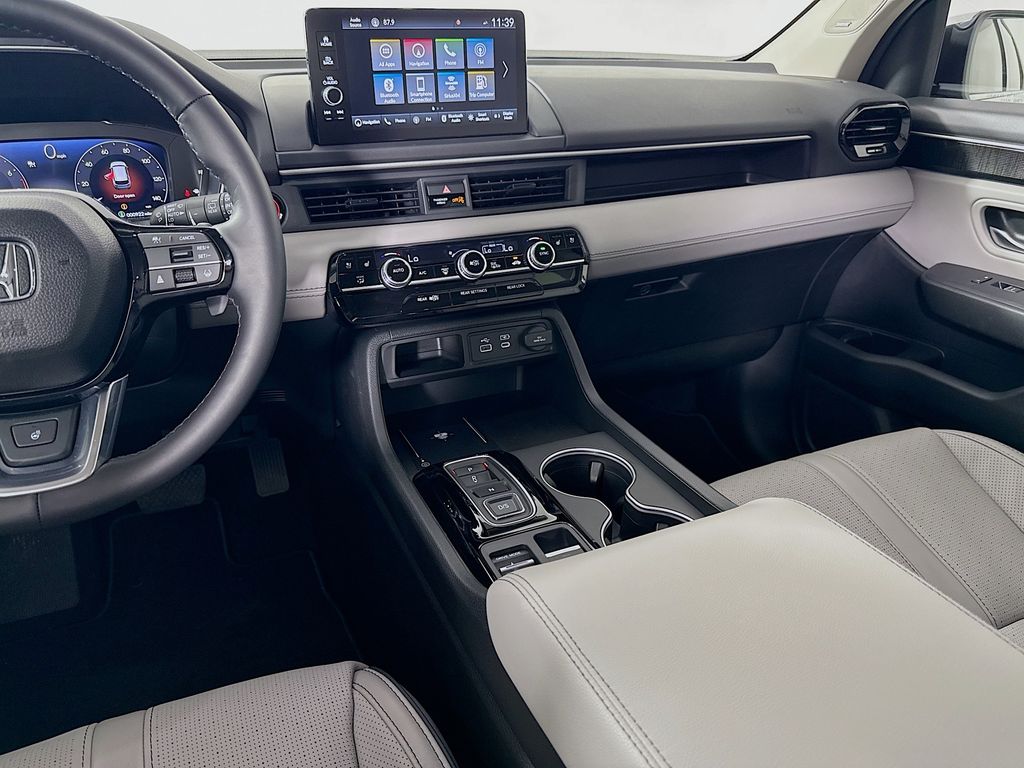 2025 Honda Pilot Elite 24