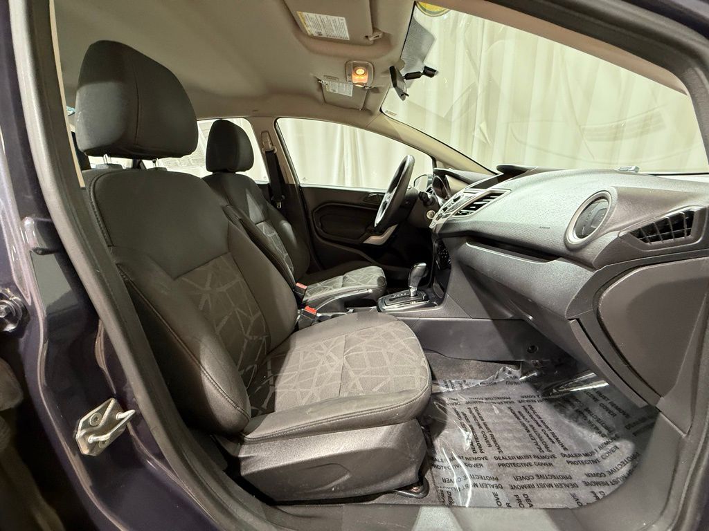 Thumbnail: 2013 Ford Fiesta - 19