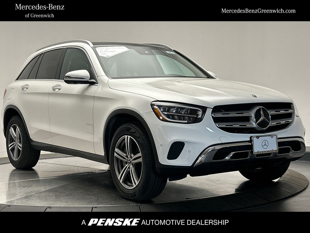 2022 Mercedes-Benz GLC 300 Hero Image