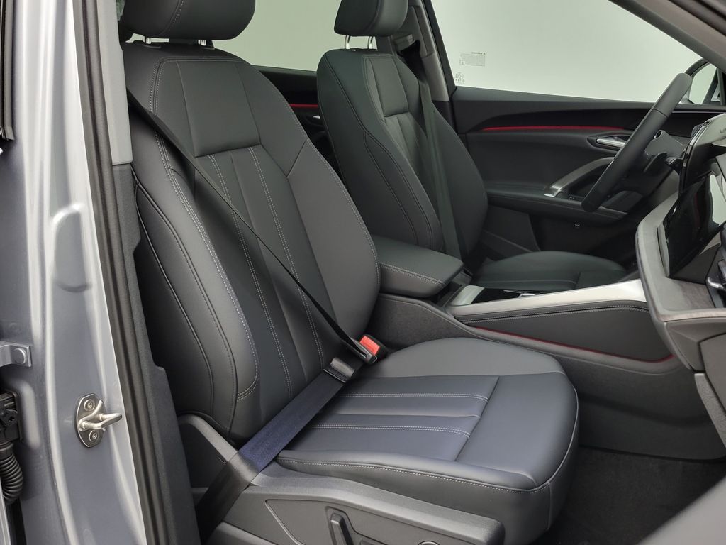 Thumbnail: 2026 Audi Q5 - 13