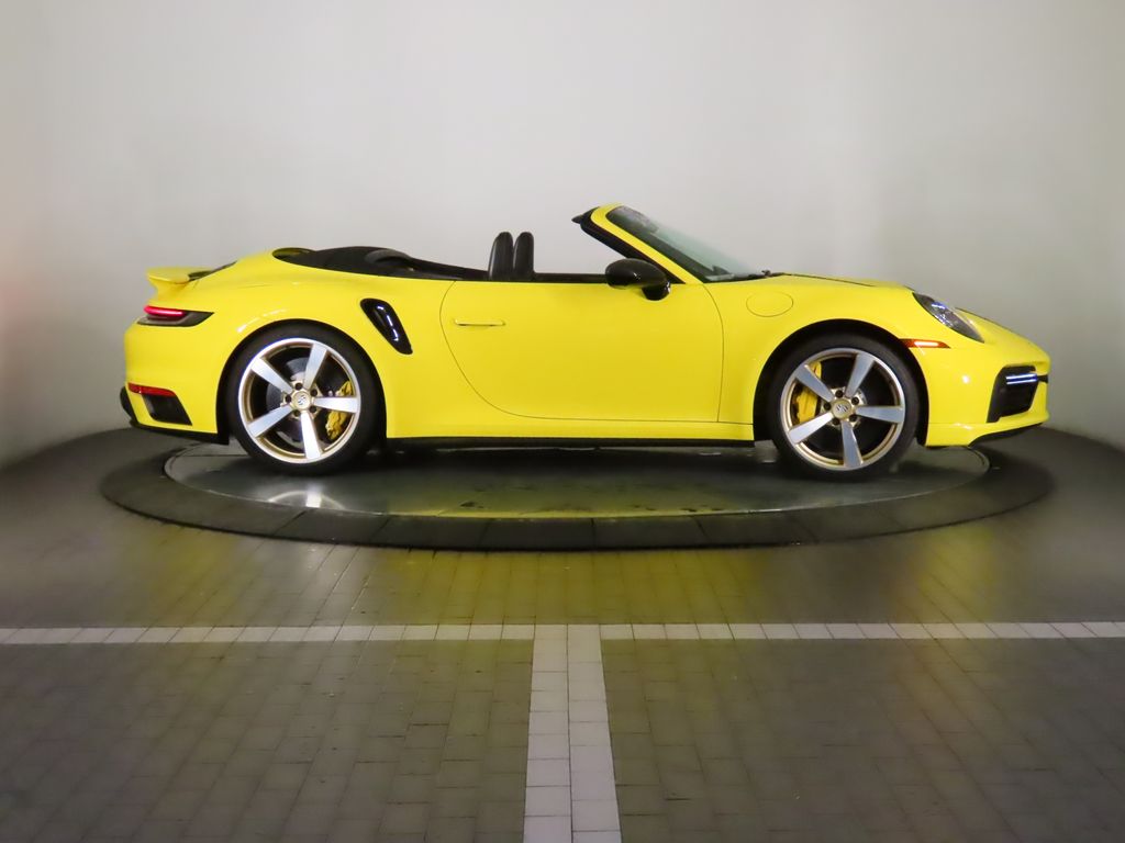 Thumbnail: 2023 Porsche 911 - 16