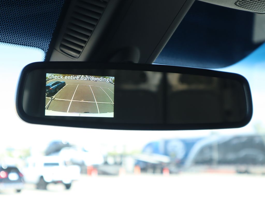 Thumbnail: 2025 Mercedes-Benz Sprinter - 15